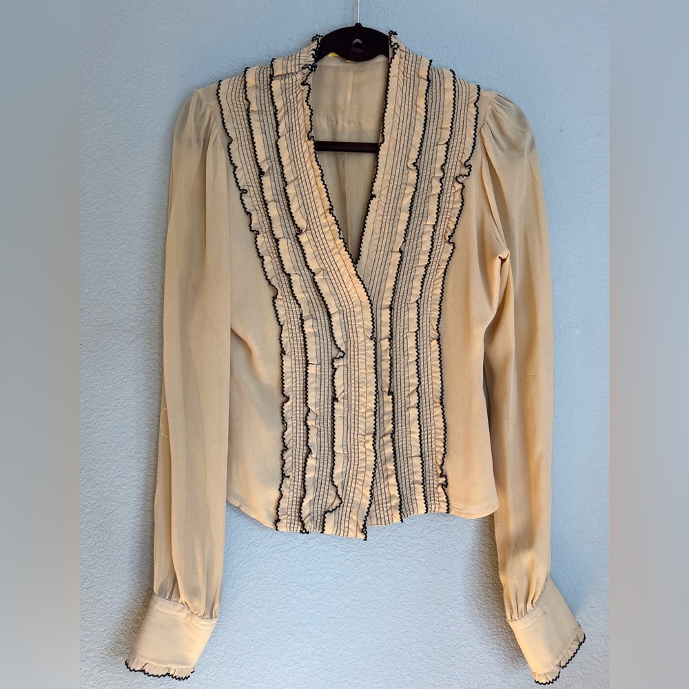 Catherine Malandrino Silk Ruffle Tuxedo Top Cream Black Long Sleeve Cuff Blouse